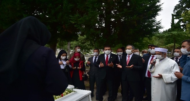 15 Temmuz Edirnekapı Şehitliği’nde anma töreni düzenlendi