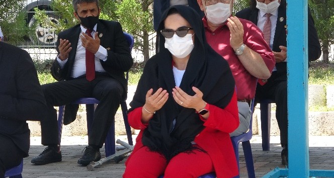 Uşak’ta 15 Temmuz şehitleri, mezarları başında anıldı