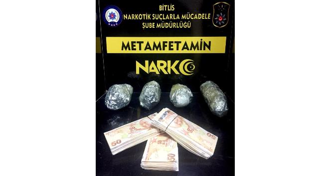 Bitlis’te uyuşturucu ve sahte para ele geçirildi