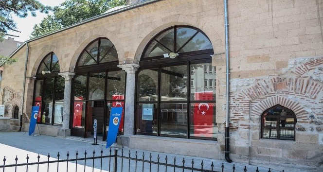Karagöz Ahmet Paşa Camii ibadete açıldı