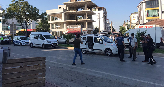 Antalya&#039;da bıçaklı, sopalı kavga: 1 ölü, 6 yaralı