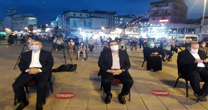 Esenler’de 15 Temmuz nöbeti