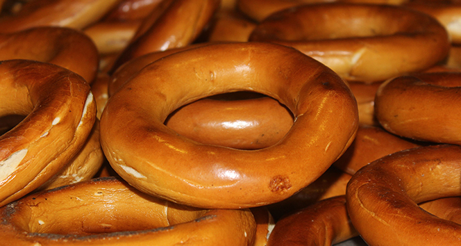 Doğal, katkısız ve pekmezle üretilen lezzet: Giresun simidi