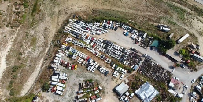 Milyonluk araçlar çürüyor