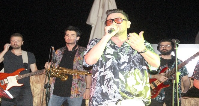 Annesini kaybeden Metin Arolat: "Hayata tutunmaya çalışıyorum"