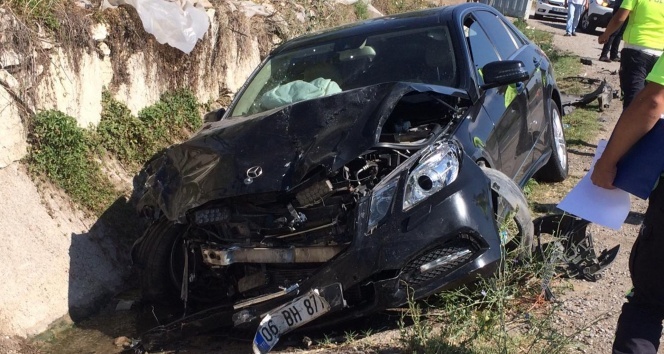 Sinop Valisi trafik kazası geçirdi