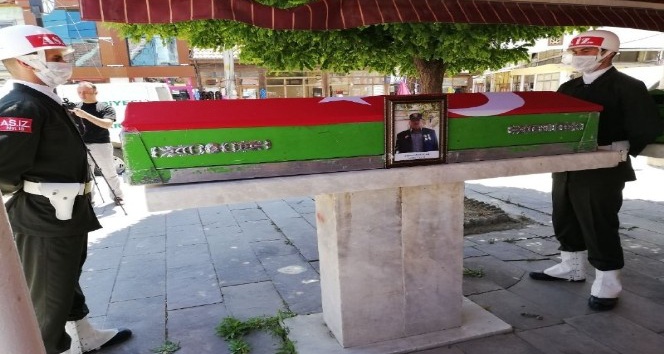 Kazada ölen Kıbrıs gazisi askeri törenle toprağa verildi
