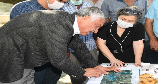 Tarihi Misis Köprüsü’nü korumak için yeni bir köprü yapılıyor