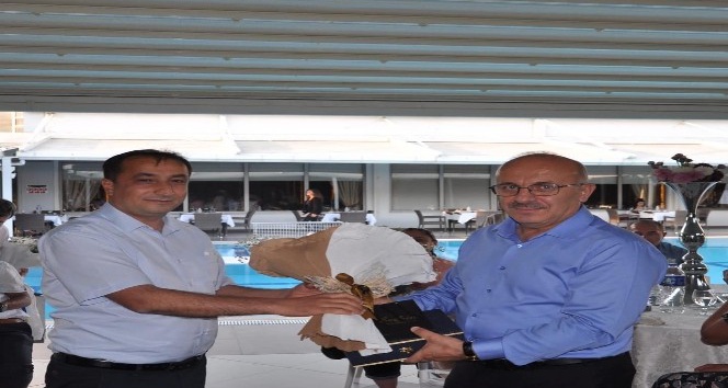 Tayini çıkan şube müdürlerine veda yemeği