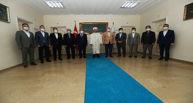 Ayasofya Camii’ne İmam olarak Prof. Dr. Mehmet Boynukalın, Ferruh Muştuer, Bünyamin Topçuoğlu atandı