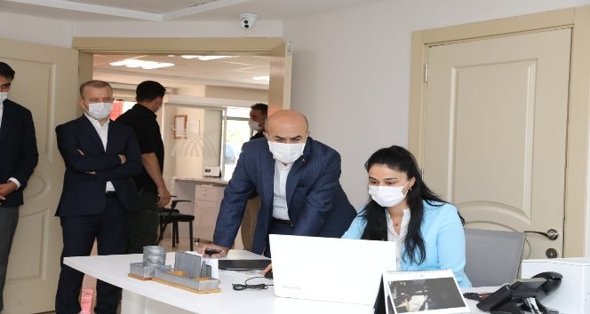 Vali Demirtaş, birimleri ziyaret etti