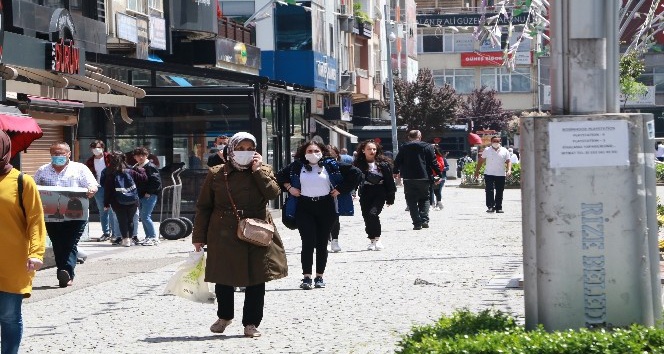 Rize’de maskesiz sokağa çıkan 570 kişiye para cezası uygulandı