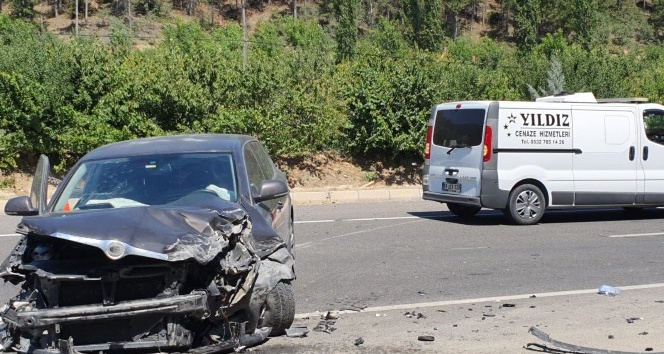 Uşak’ta trafik kazası; 4 yaralı