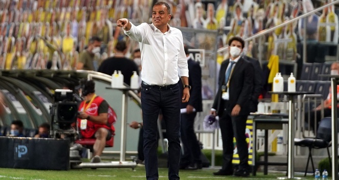Tahir Karapınar: “Fenerbahçe’de ve Emre’nin son maçında teknik direktör olmak büyük bir onur”