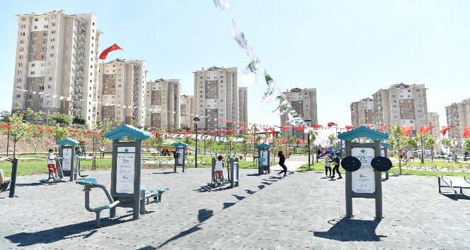 Mamak Belediyesinden Zirvekent’te park açılışı