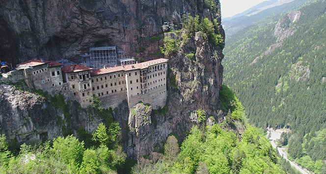 Restorasyonu 5 yıl süren Sümela Manastırı yarın ziyarete açılıyor