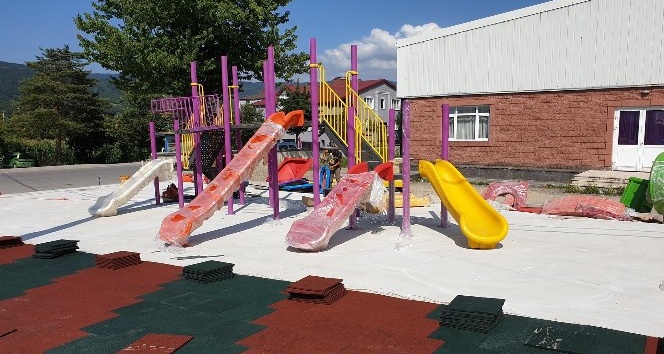 Kaynaşlı’da çocuk parkları sayısı artıyor