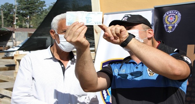 Elazığ’da polis, kurban pazarında sahte para uyarısı yaptı