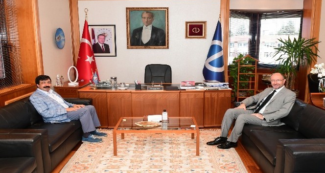 İzmir Kâtip Çelebi Üniversitesi Rektörü Köse’den Rektör Erdal’a ziyaret