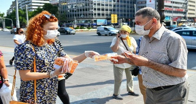 Başkent’ten kadına şiddete karşı yükselen yanıt, turuncu maske