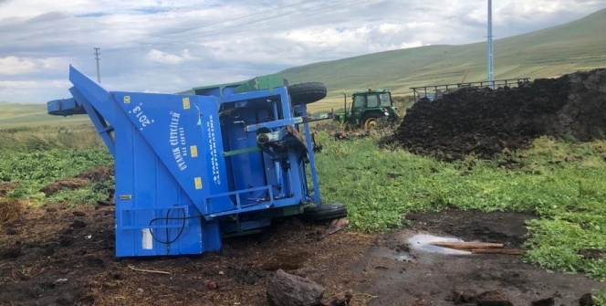 Sel, hortum Ardahan’da hayatı felç etti