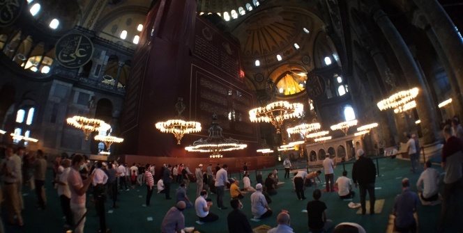 Kurban Bayramı’nın son gününde vatandaşlar Ayasofya’ya akın etti