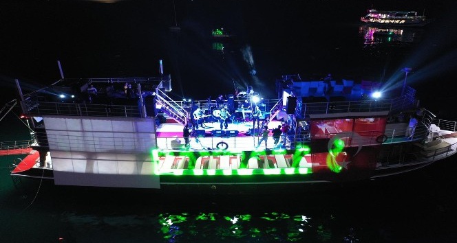 Necati ve Saykolar Didim’i coşturdu