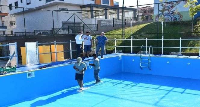 Balıkesir’de çocuklar için yüzme kursları başlıyor
