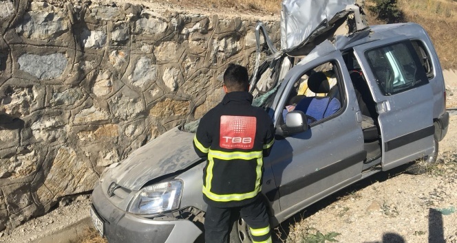 Amasya&#039;da trafik kazası: 1 ölü, 1 yaralı