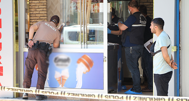 Dondurmacıya girdi, müşterilerin gözü önünde cinayet işledi