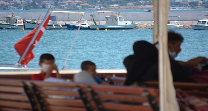 Ayvalık’ta 46 düzensiz göçmen Sahil Güvenlik ekipleri tarafından kurtarıldı