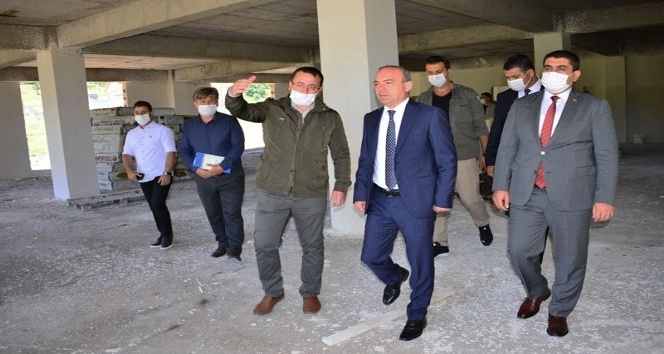 Vali Hüseyin Öner, Yalnızçam Kayak Merkezinde incelemelerde bulundu