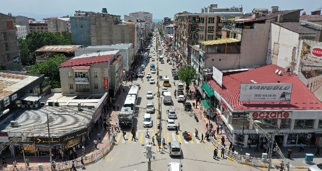 Van Büyükşehir Belediyesi Maraş Caddesi’ni yenileyecek