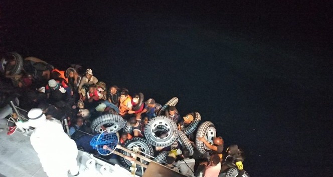 Ölüme terk edilen 37 göçmeni Sahil Güvenlik kurtardı
