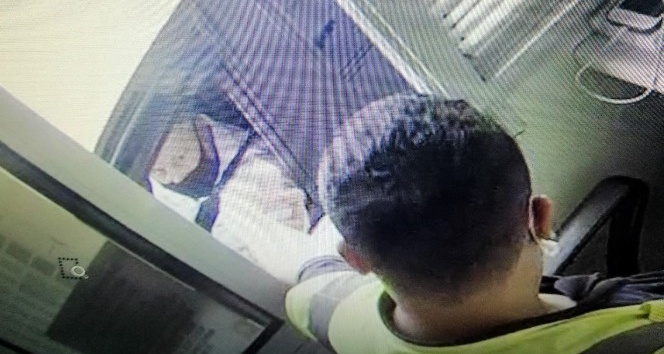 Yaşlı çifti 1 milyon TL dolandırdılar