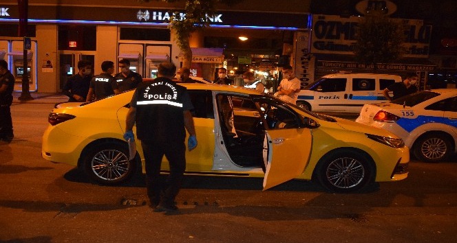 Malatya’da araç içerisinde silahla vurulan 1 kişi yaralandı