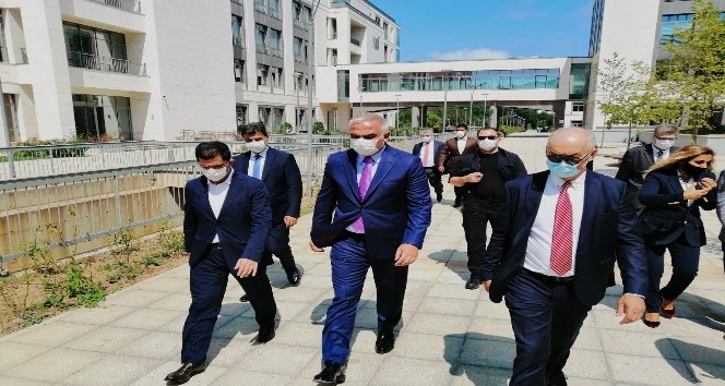 Kültür ve Turizm Bakanı Ersoy oteller için ’Hijyen sertifikası’nın kalıcı hale geleceğini açıkladı