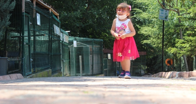 5 yaşına kadar yürüyemeyen ve konuşamayan çocuk özel eğitimle engellerini aştı