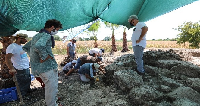 Aratos’un anıt mezarını gün yüzüne çıkarmak için kazı çalışmaları başladı