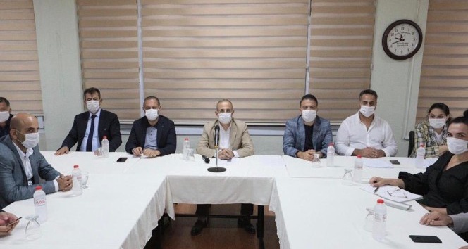 AK Parti İzmir’in ilçe başkanları toplantısı Aliağa’da yapıldı