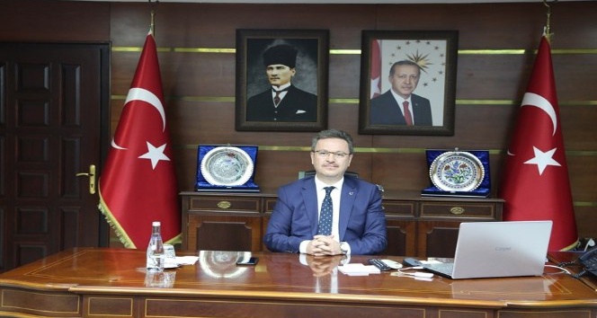 Vali Ünlü, “Eğitimde başarı tesadüf değil”