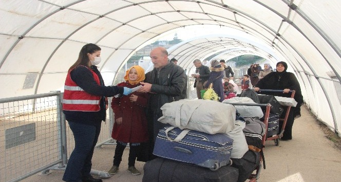 Pandami öncesi ülkelerine giden Suriyeliler dönüyor