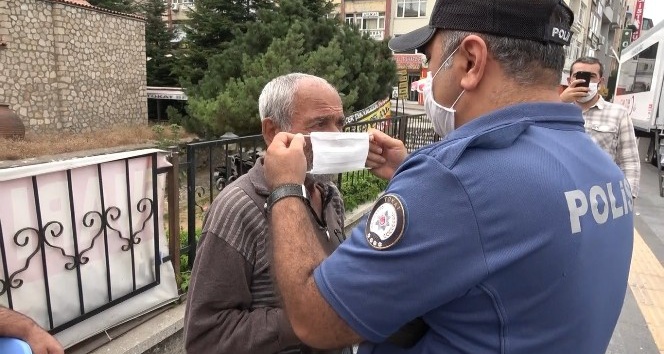 Tokat polisi ceza yerine maske hediye etti