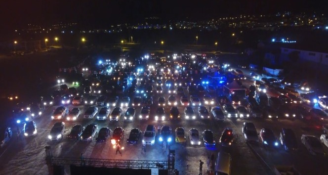 Tokat’ta arabalı sinemaya yoğun ilgi