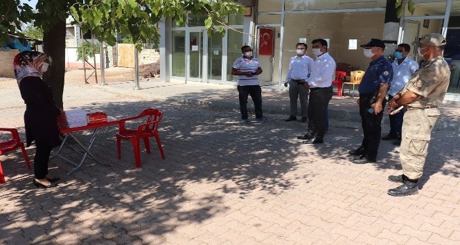 İlçelerdeki korona denetimlerine Kaymakamlarda katıldı