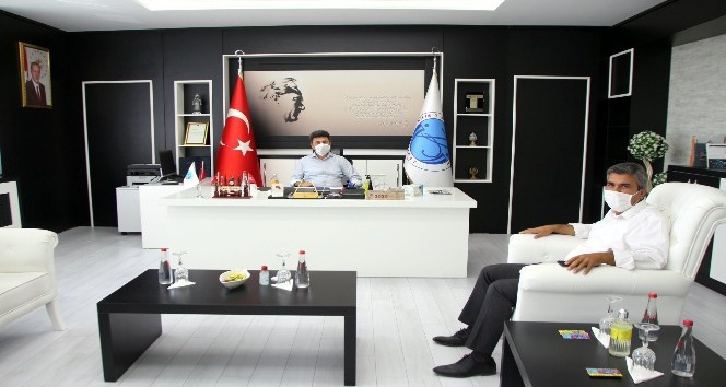 Rektör Karacoşkun Milat Gazetesi Bölge temsilcisini kabul etti