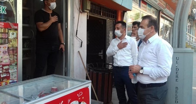 Uludere Belediye Başkanı Ürek, esnaf ziyareti gerçekleştirdi