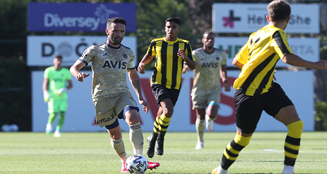 Fenerbahçe, hazırlık maçında İstanbulspor’u 4-0 mağlup etti
