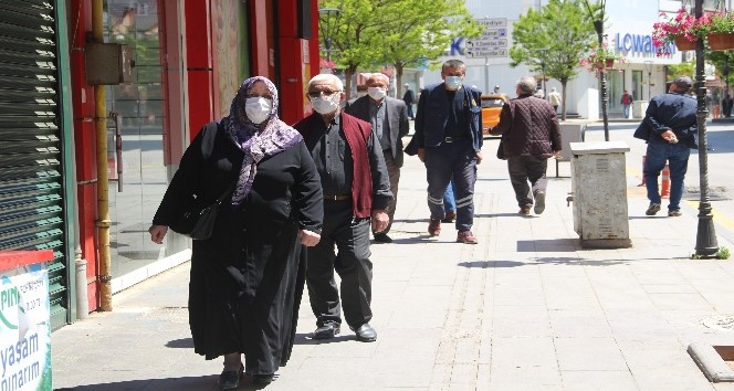 Kırıkkale’de 65 yaş üstünün sokağa çıkma saatleri sınırlandırıldı