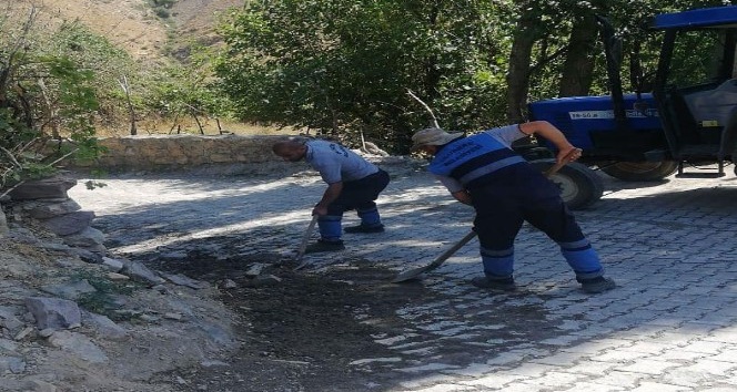 Uluderede Belediyesi temizlik çalışmalarına devam ediyor
